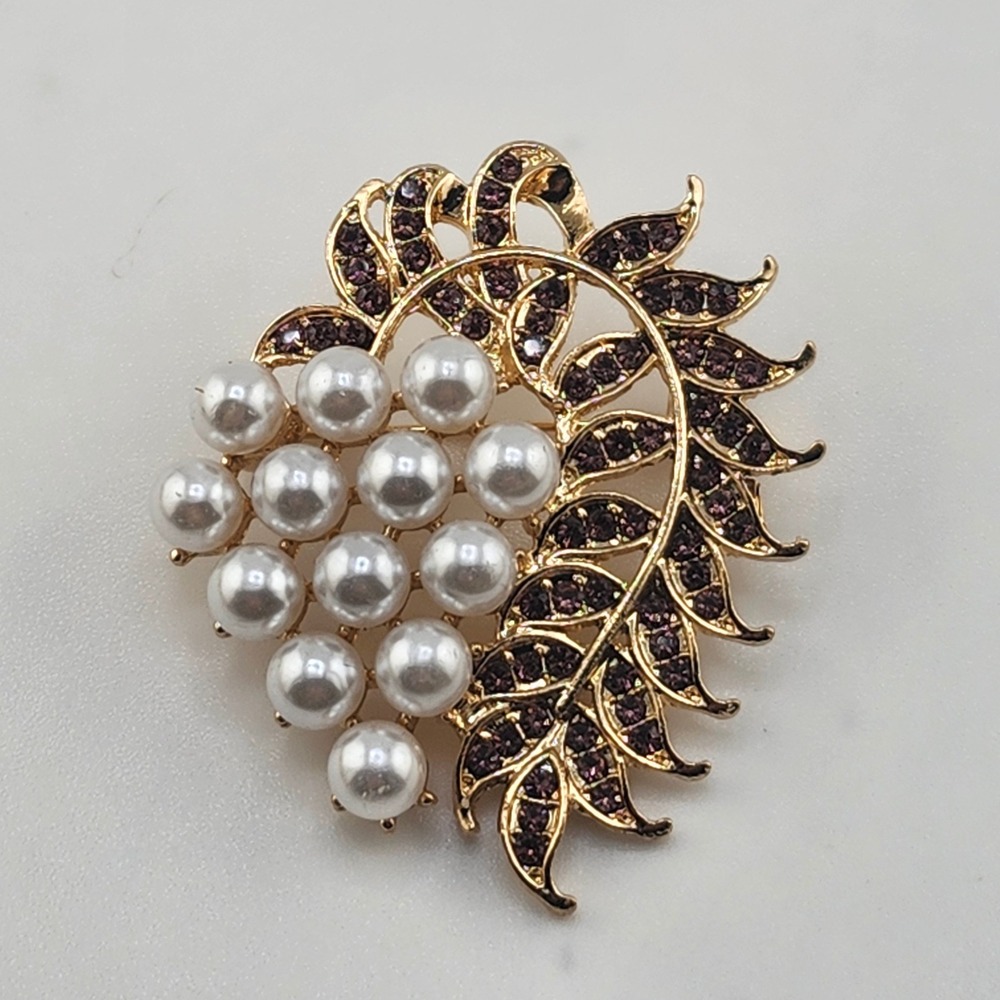 Gold Tone Faux Pearl Leaf Brooch Pin Rhinestone Grape Cluster Vintage Style